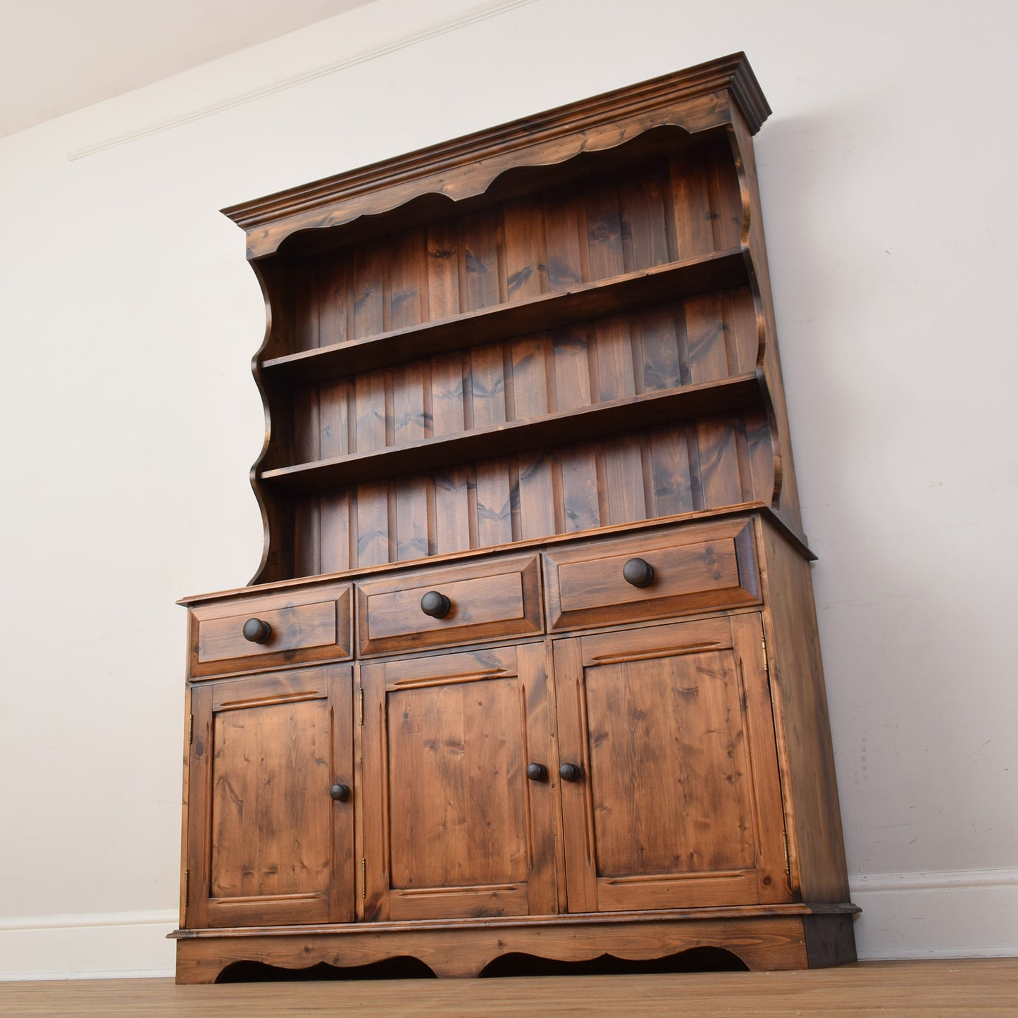 Large Pine Dresser