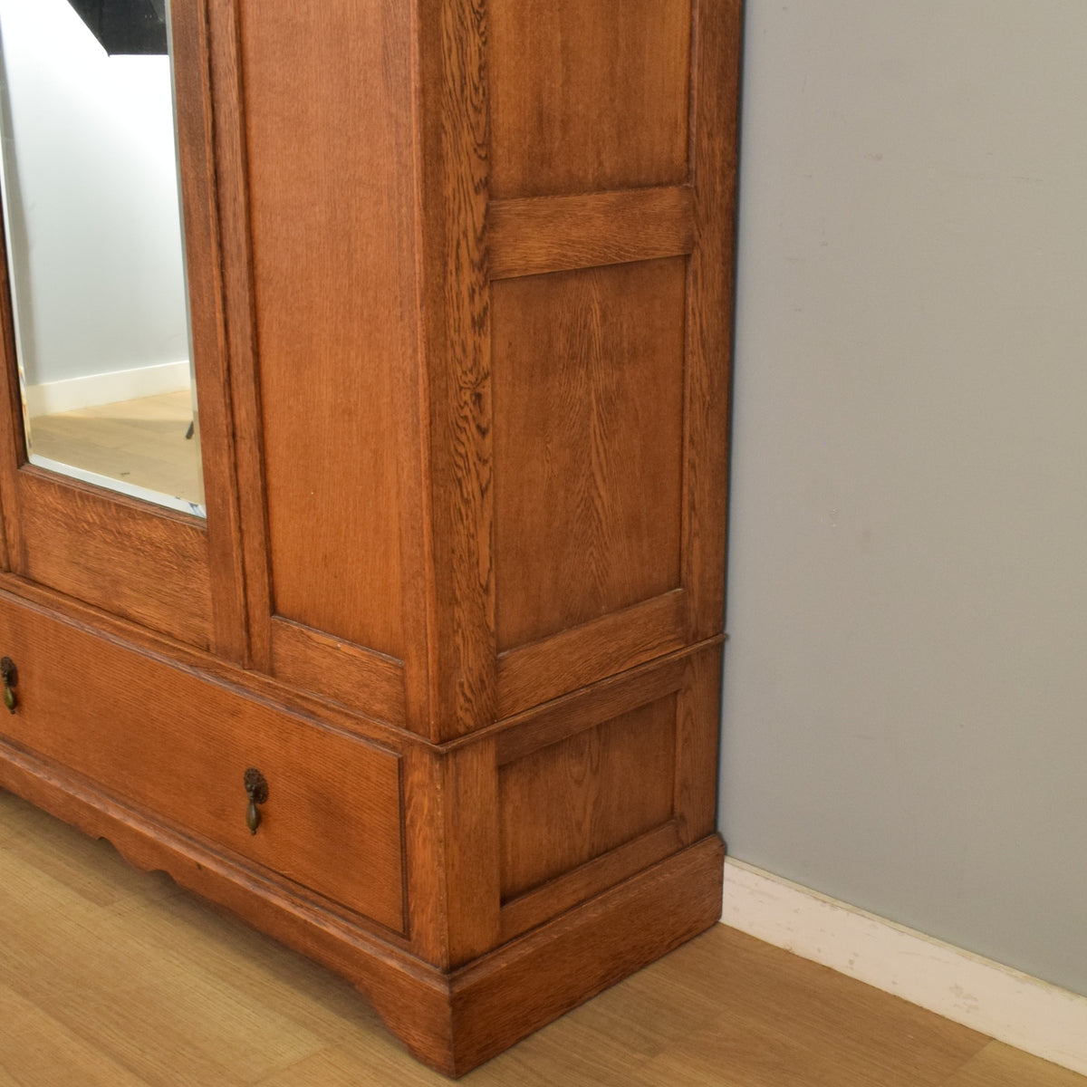 Oak Mirrored Hallrobe