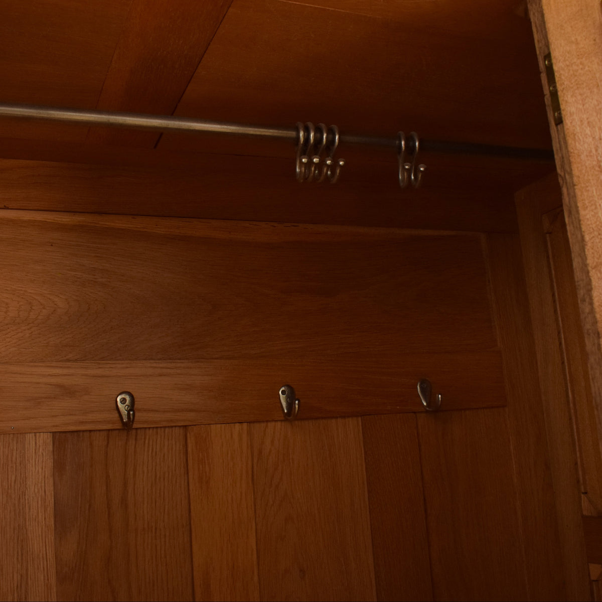 Oak Mirrored Hallrobe