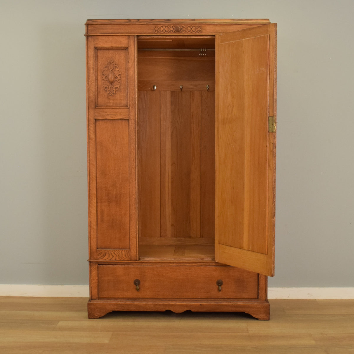 Oak Mirrored Hallrobe