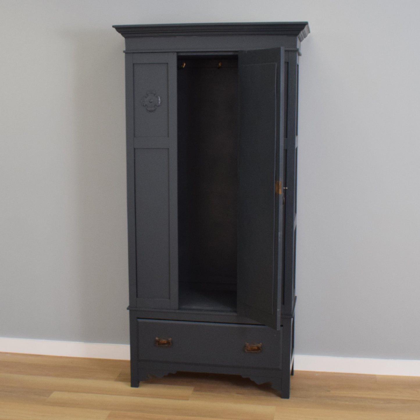 Painted Oak Hallrobe