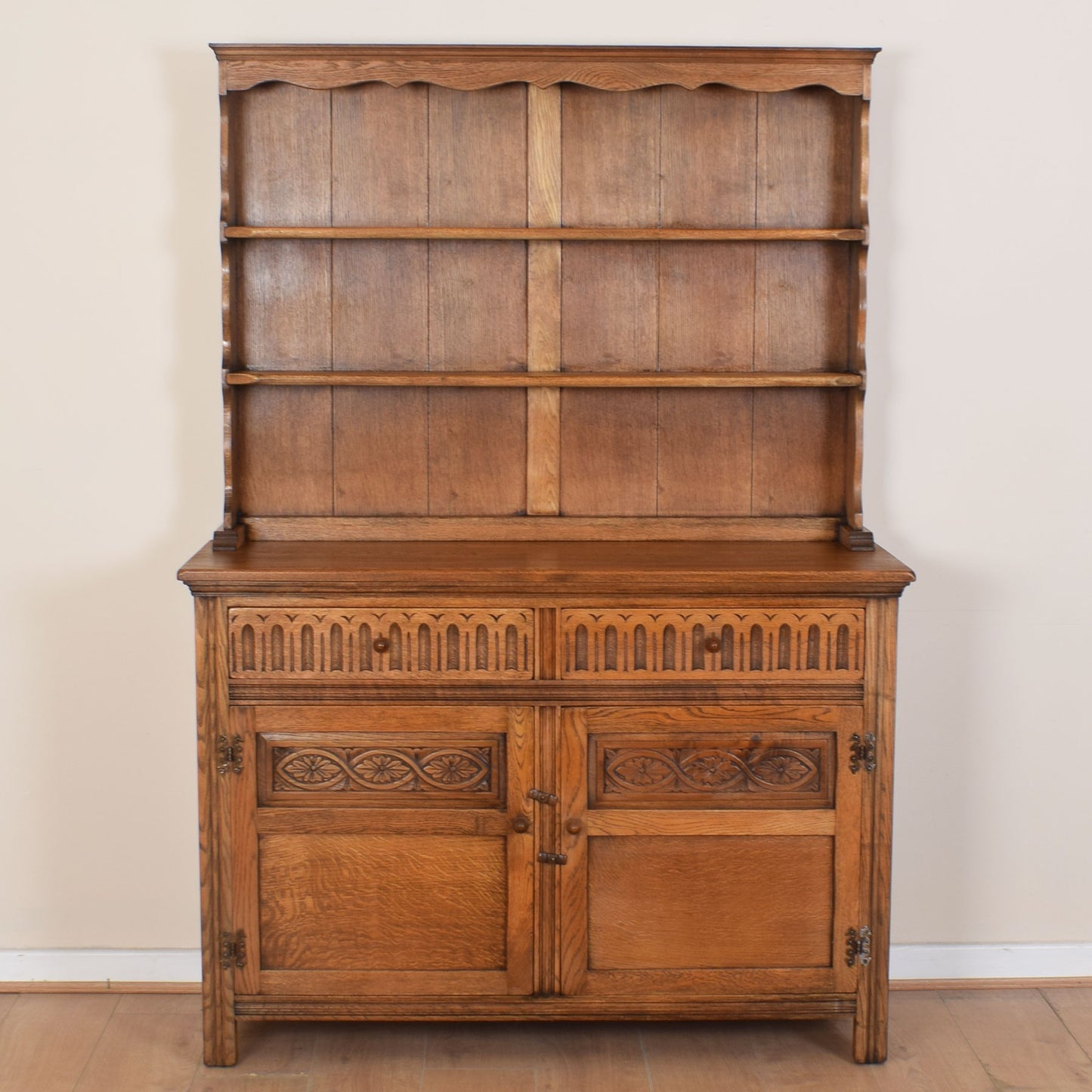 Jaycee Dresser