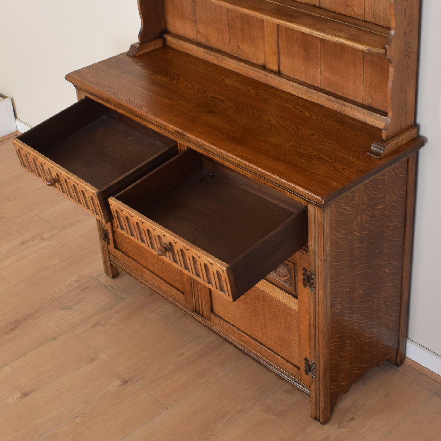 Jaycee Dresser