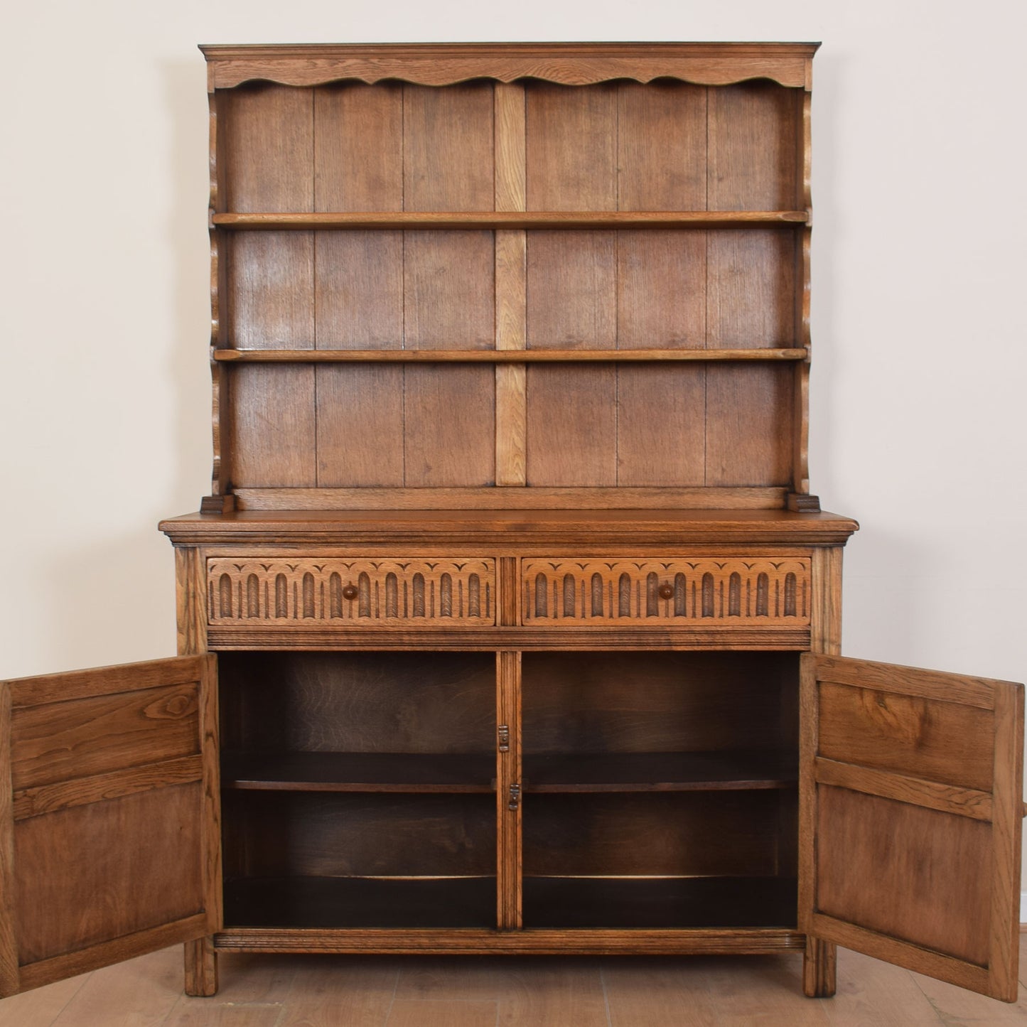 Jaycee Dresser