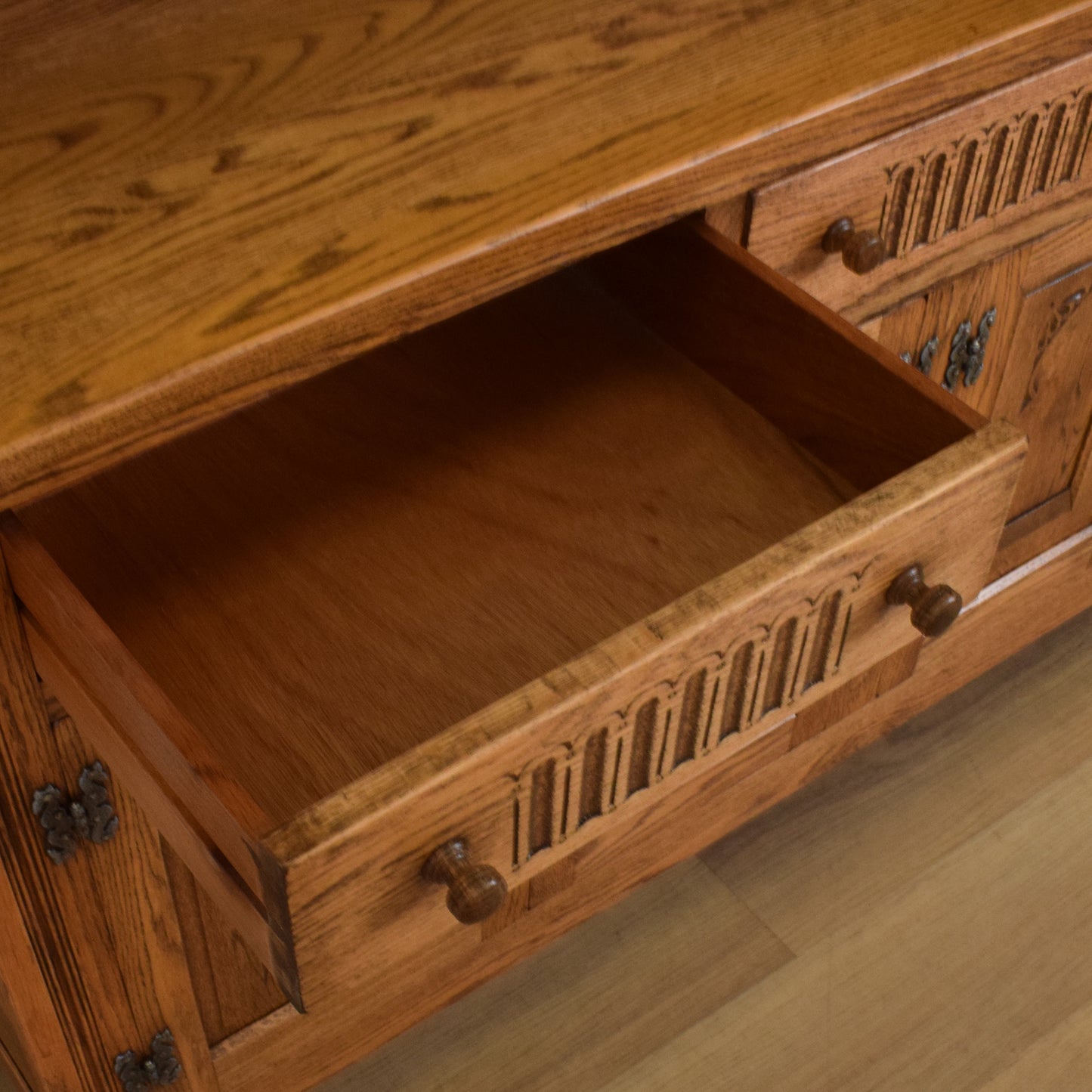 Vintage Oak 'Webber' Dresser