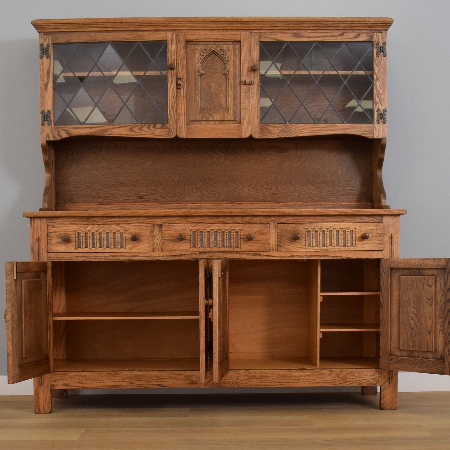 Vintage Oak 'Webber' Dresser