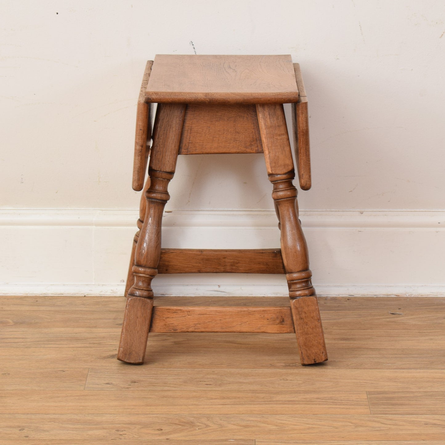 Rotating Drop Leaf Table