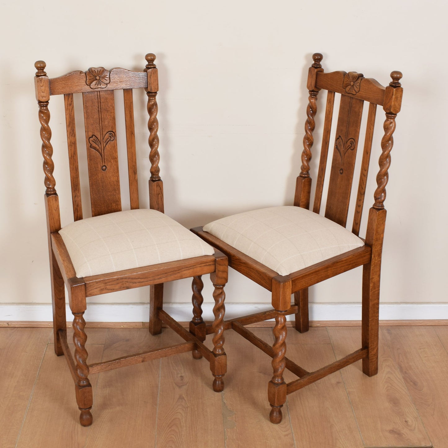 Drop Leaf Table and two chairs.