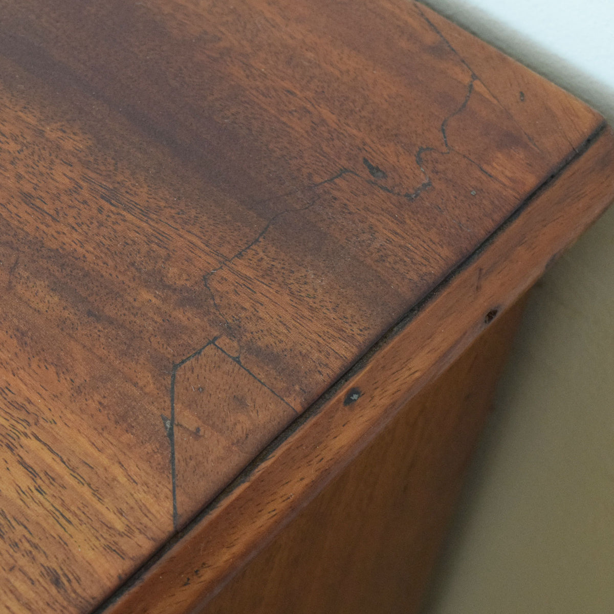 Rustic Mahogany Chest of Drawers