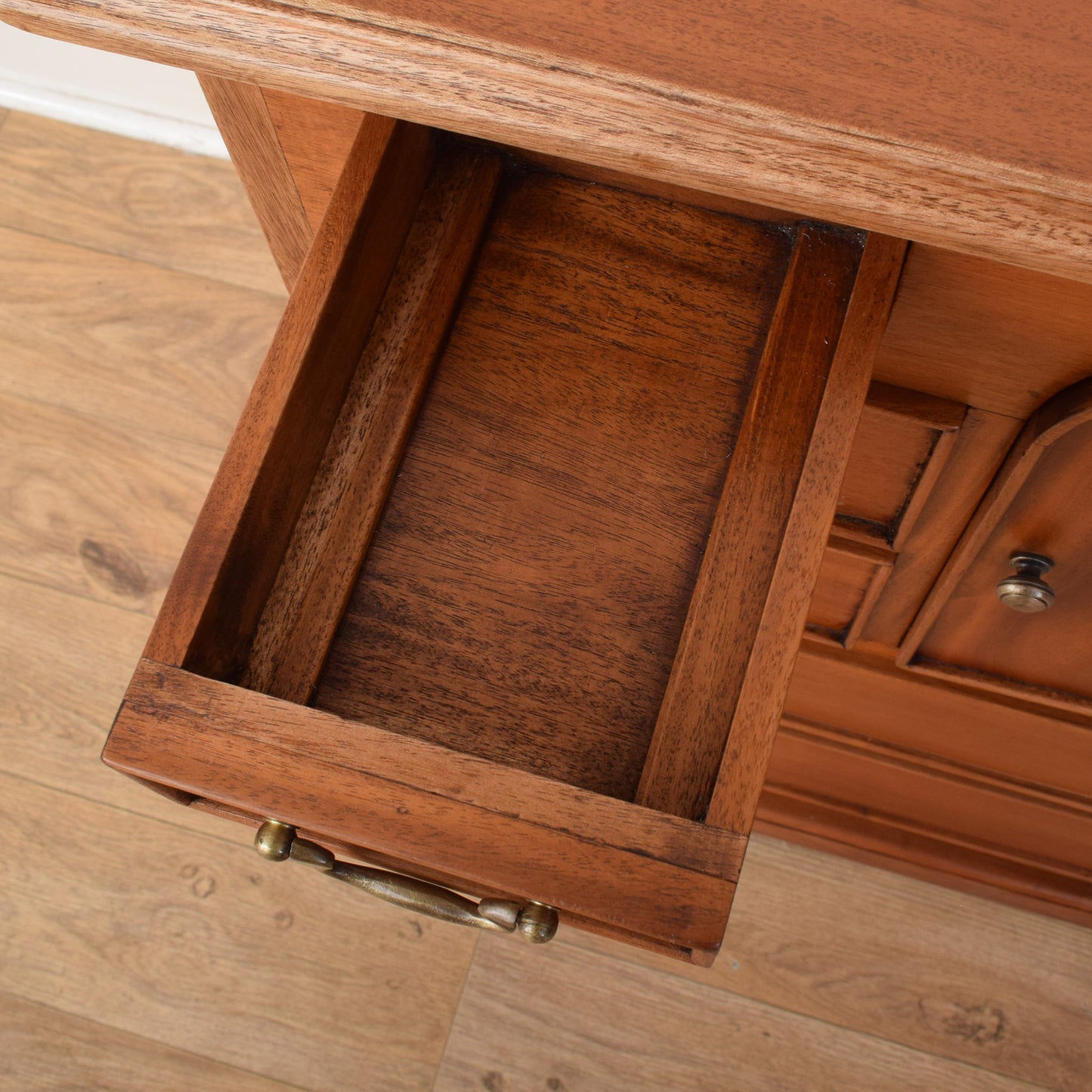 Mahogany Chest Of Drawers