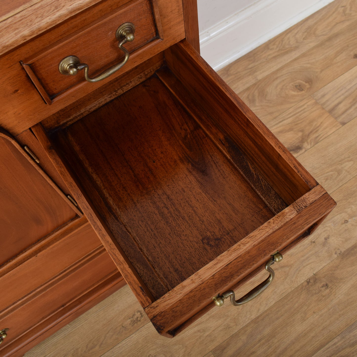Mahogany Chest Of Drawers
