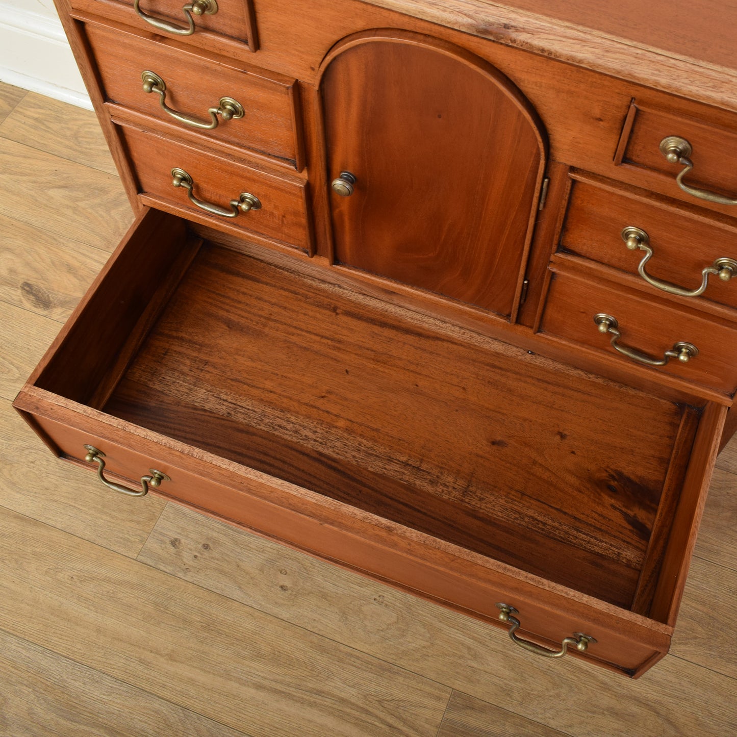 Mahogany Chest Of Drawers