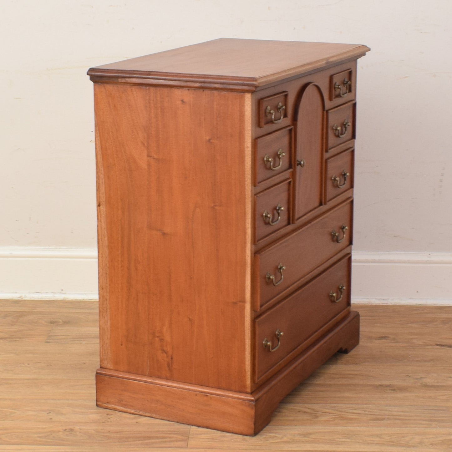 Mahogany Chest Of Drawers