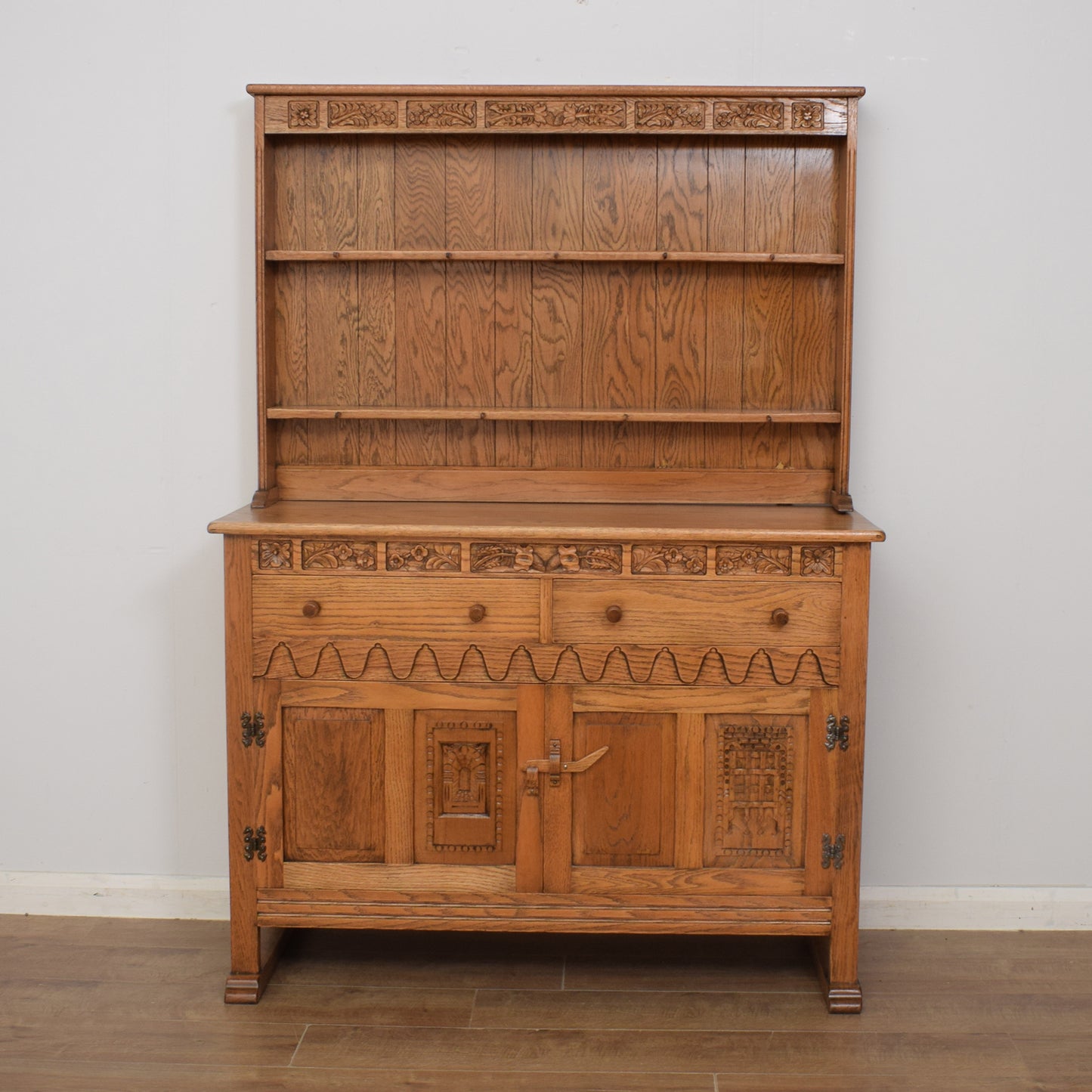 Oak 'Webber' Dresser