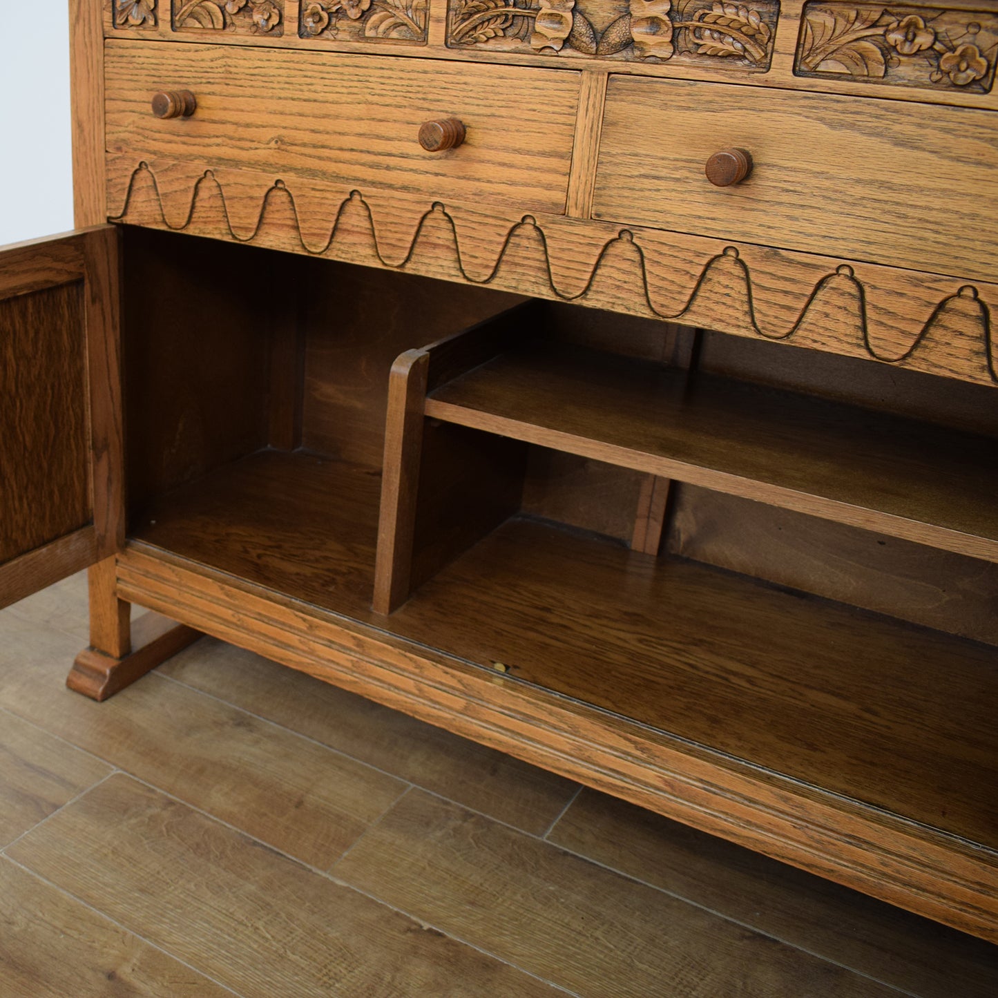 Oak 'Webber' Dresser