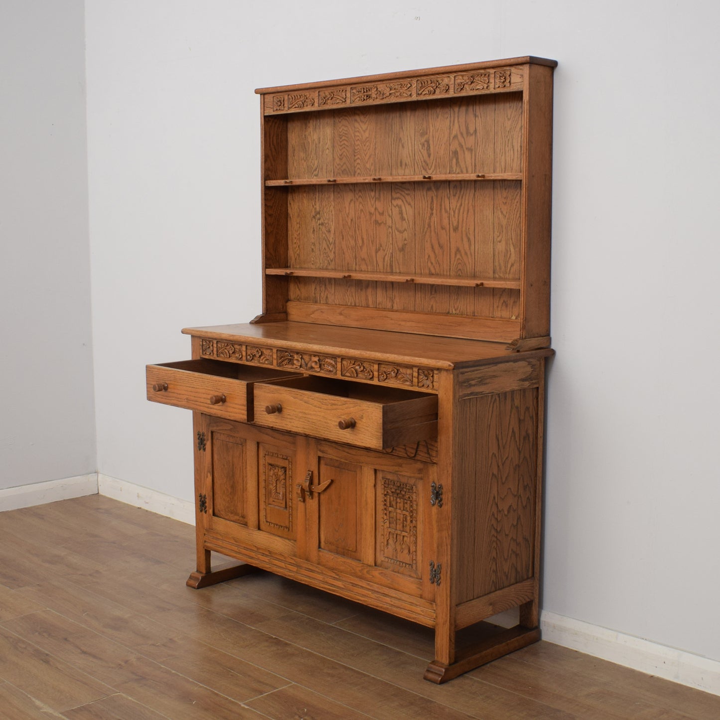Oak 'Webber' Dresser