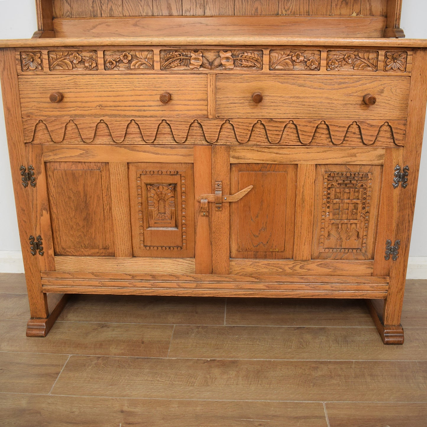 Oak 'Webber' Dresser