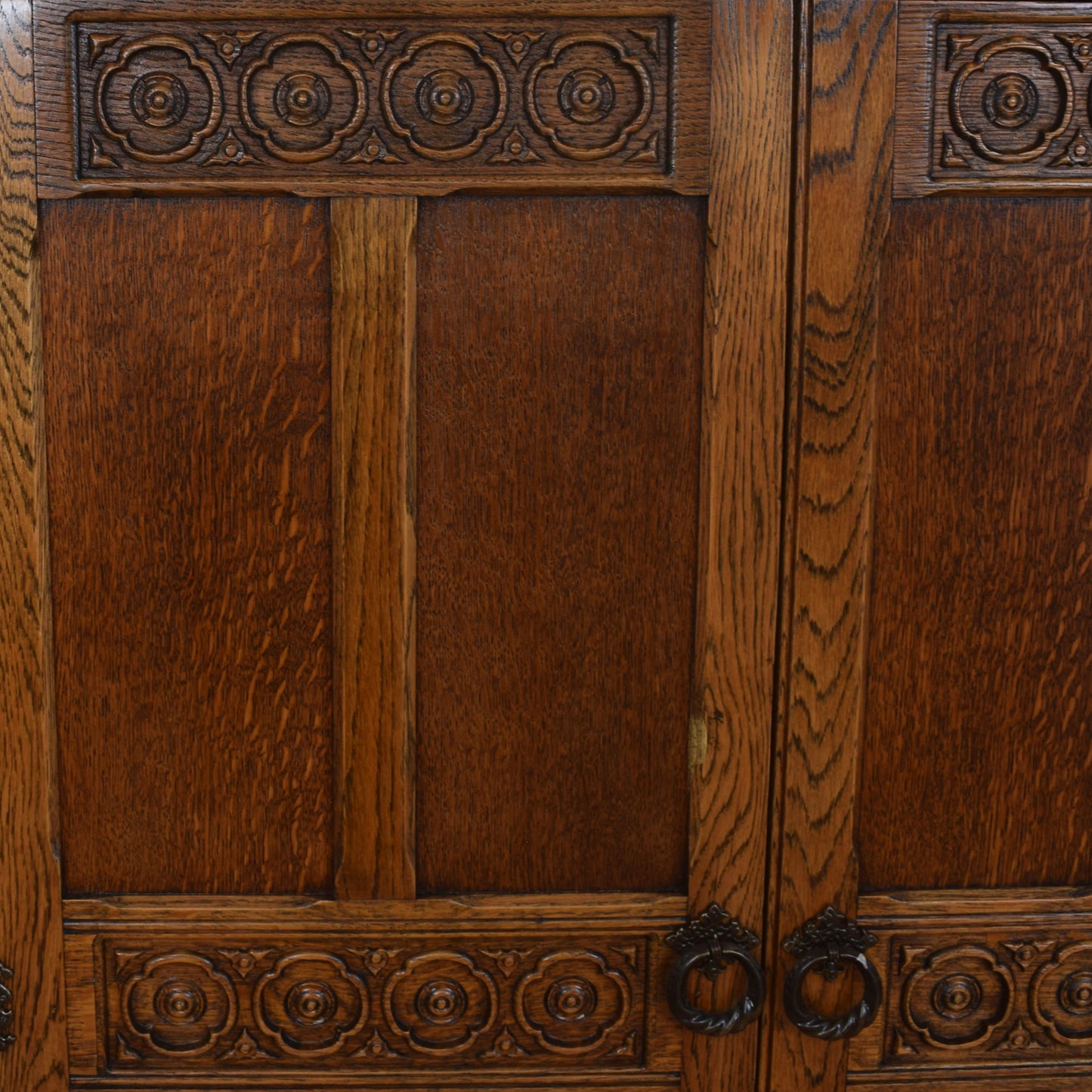Small Crown Oak Wardrobe