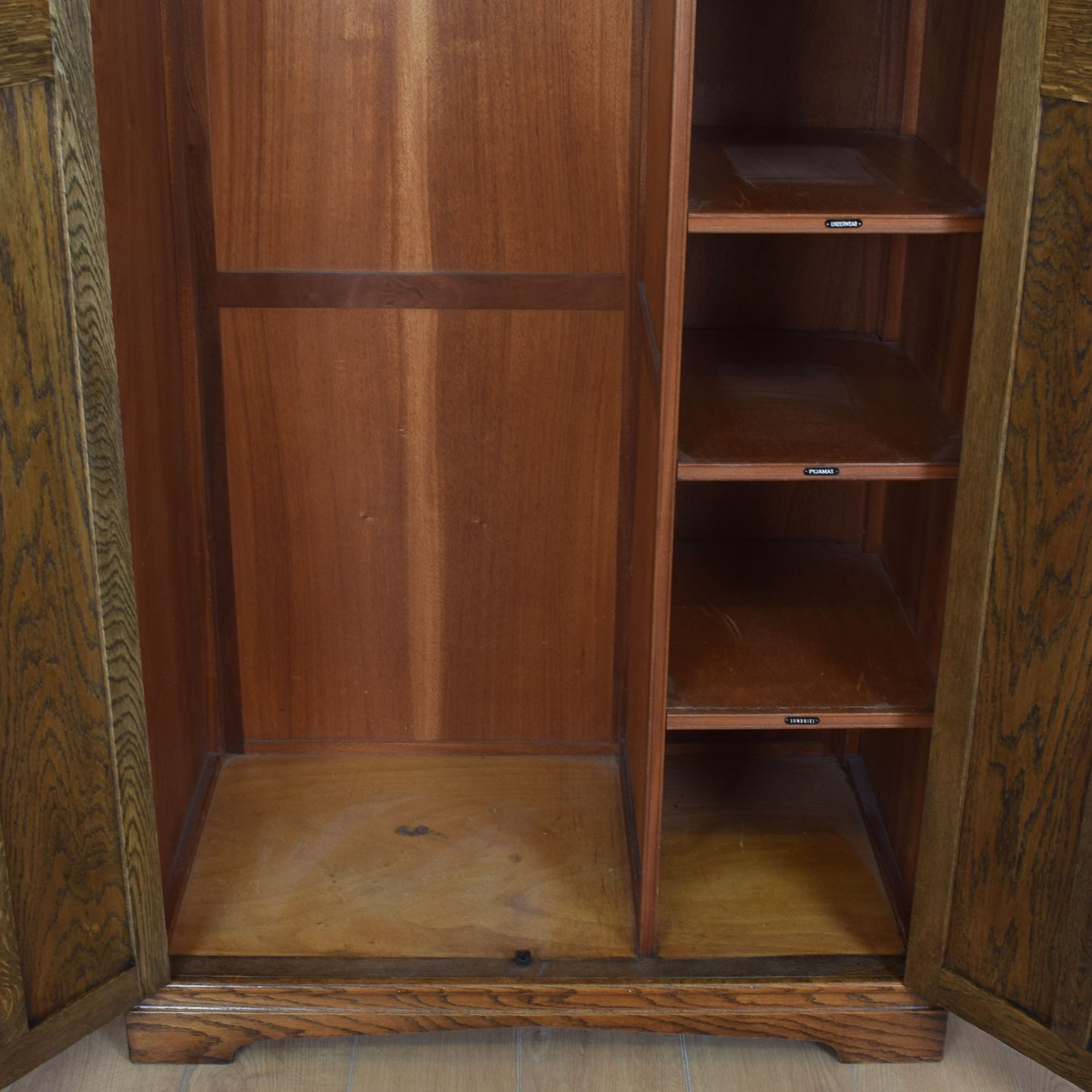 Small Crown Oak Wardrobe