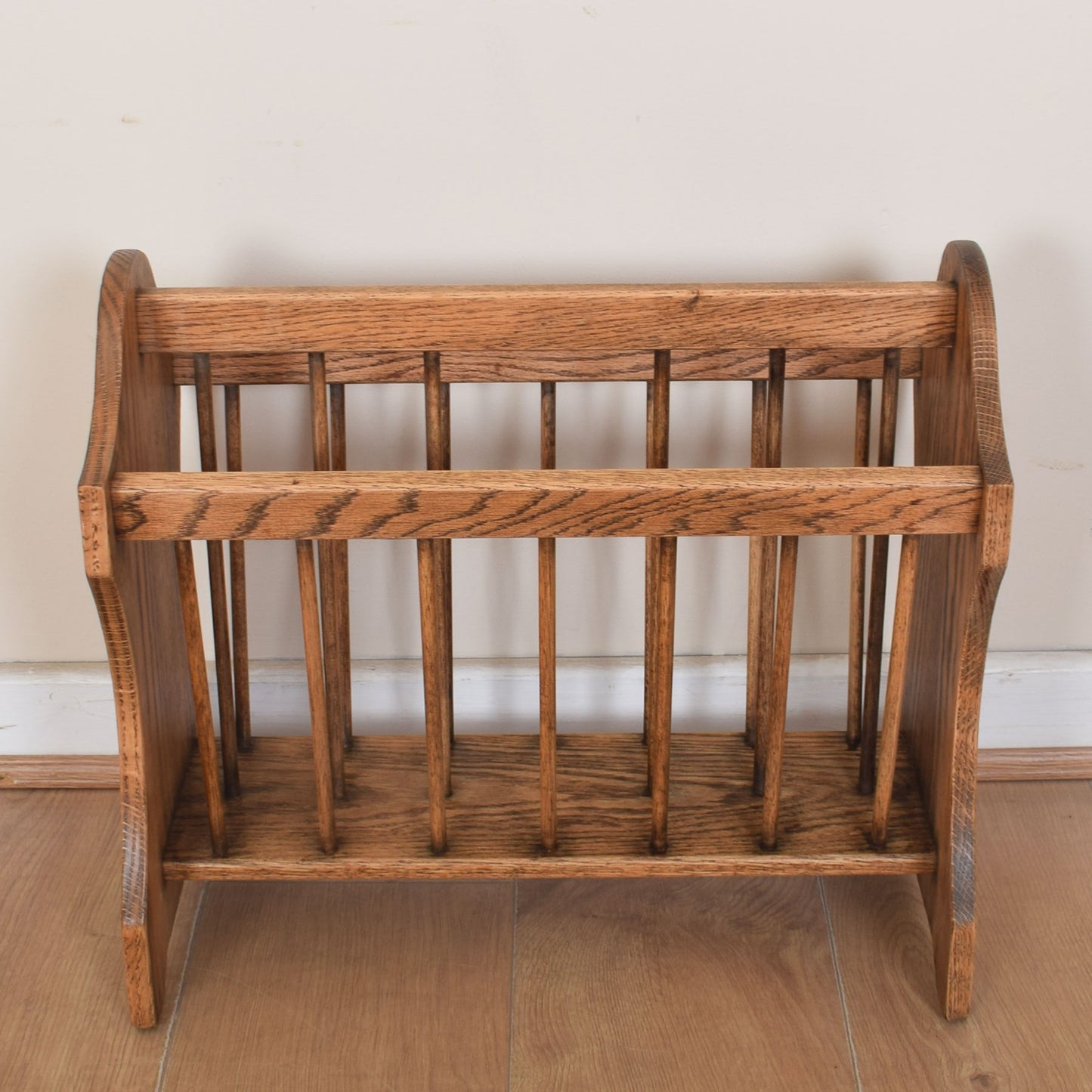 Jaycee Magazine Rack