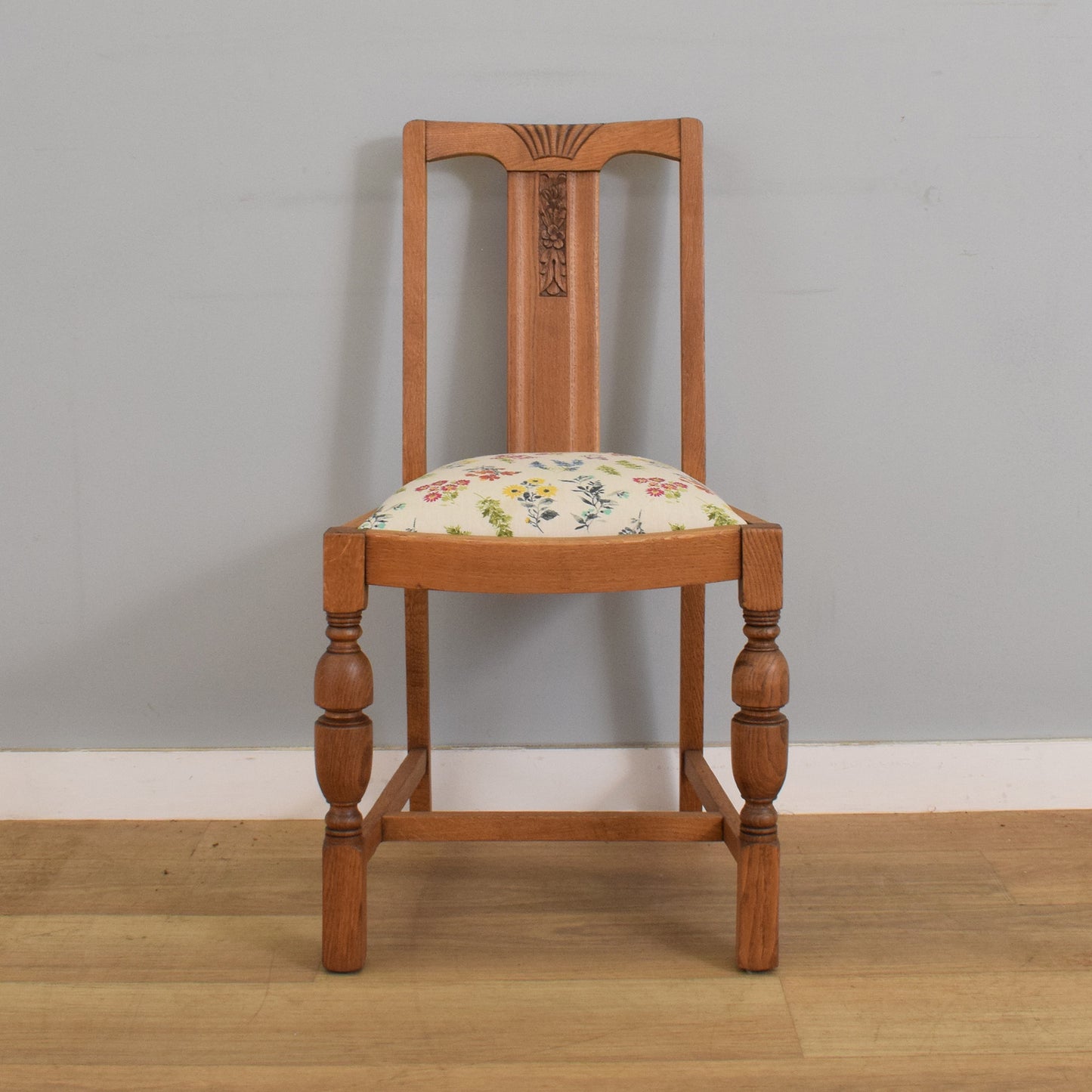 Oak Draw-Leaf Table and Four Chairs