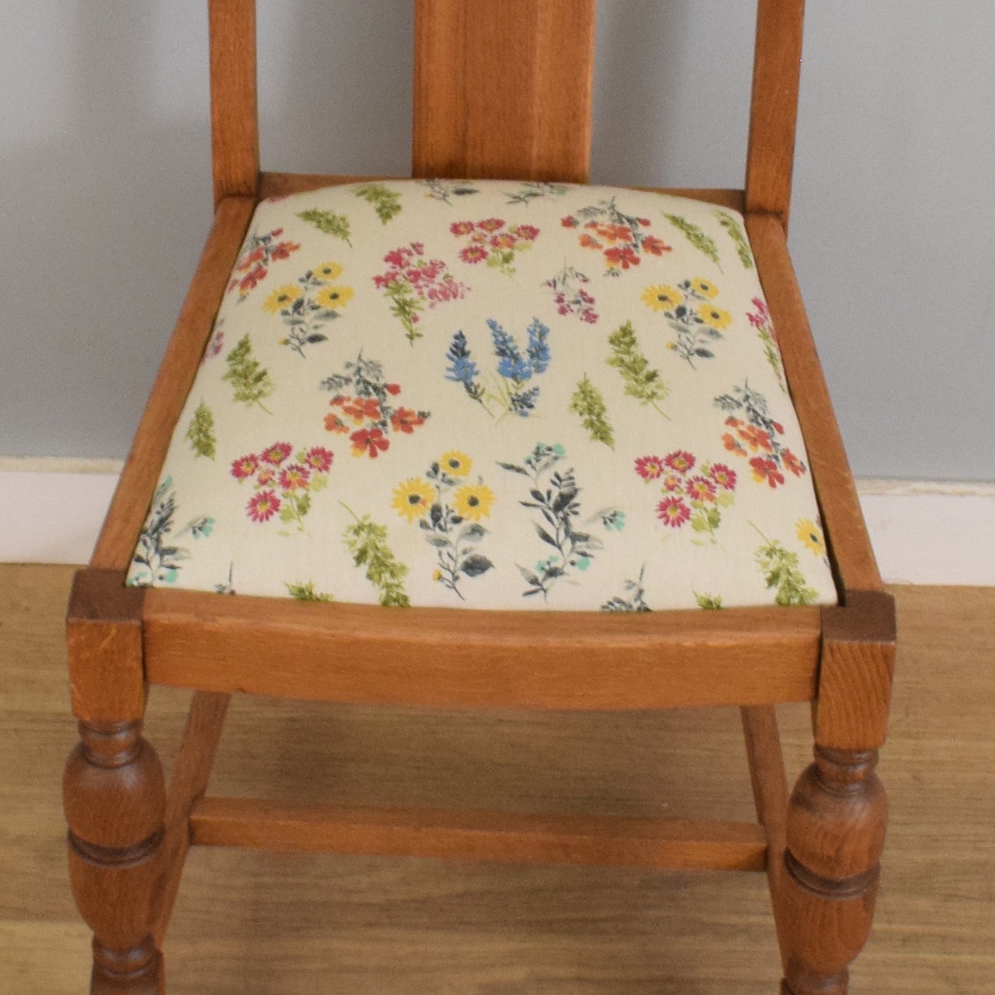 Oak Draw-Leaf Table and Four Chairs