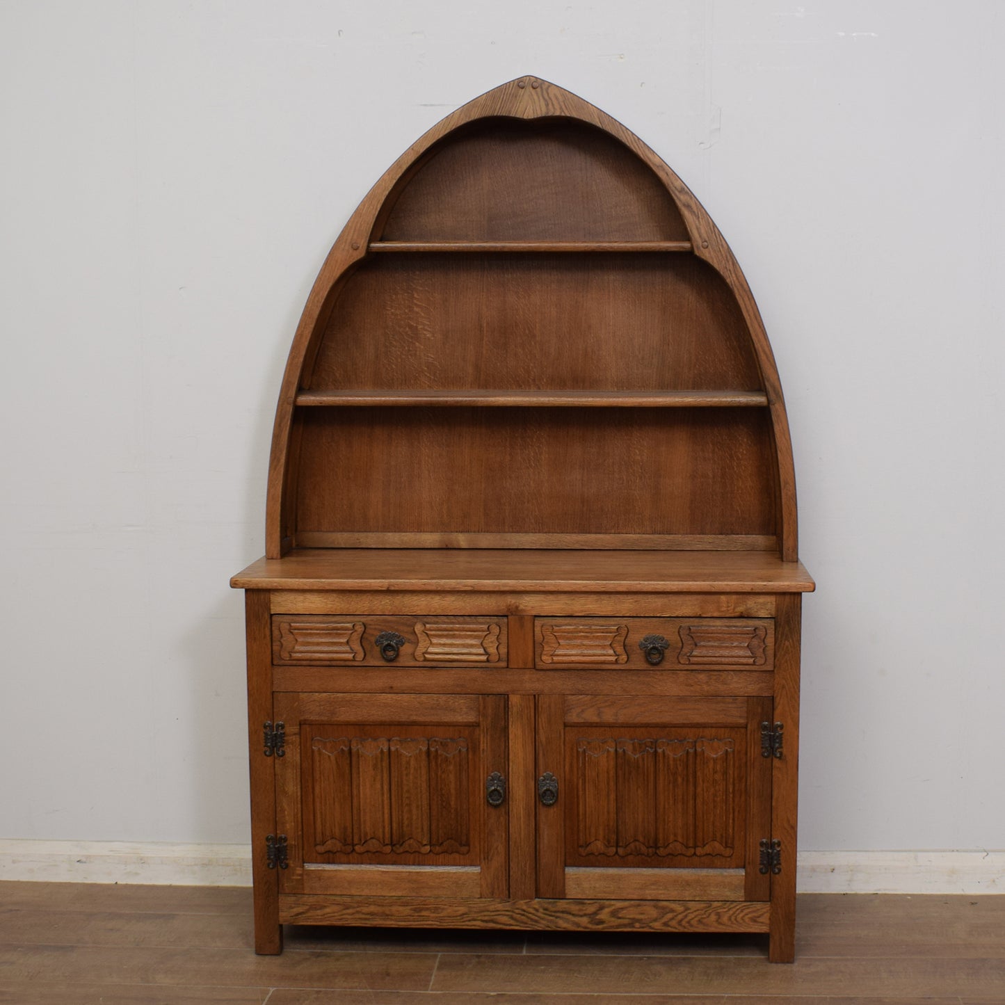 Old Charm Dresser