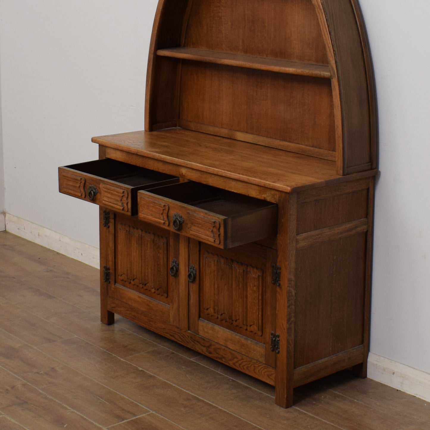 Old Charm Dresser