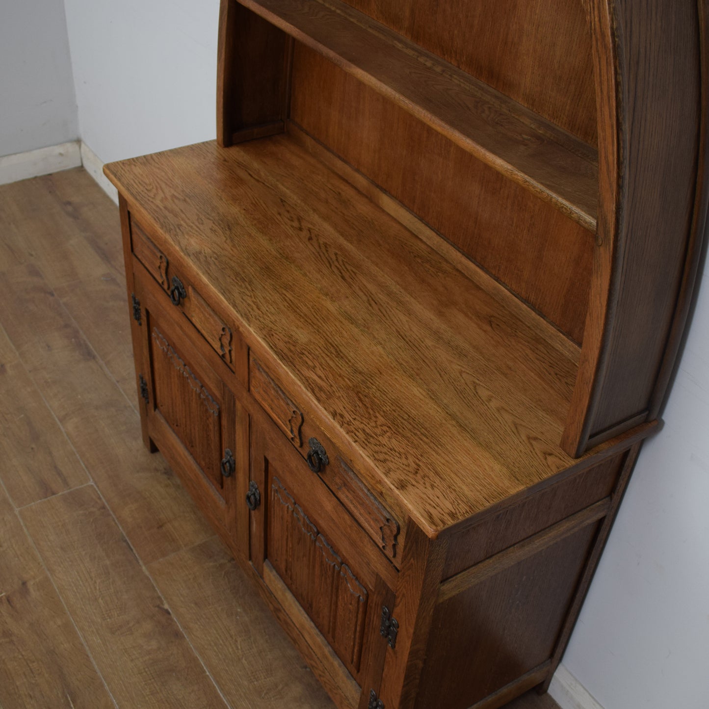 Old Charm Dresser