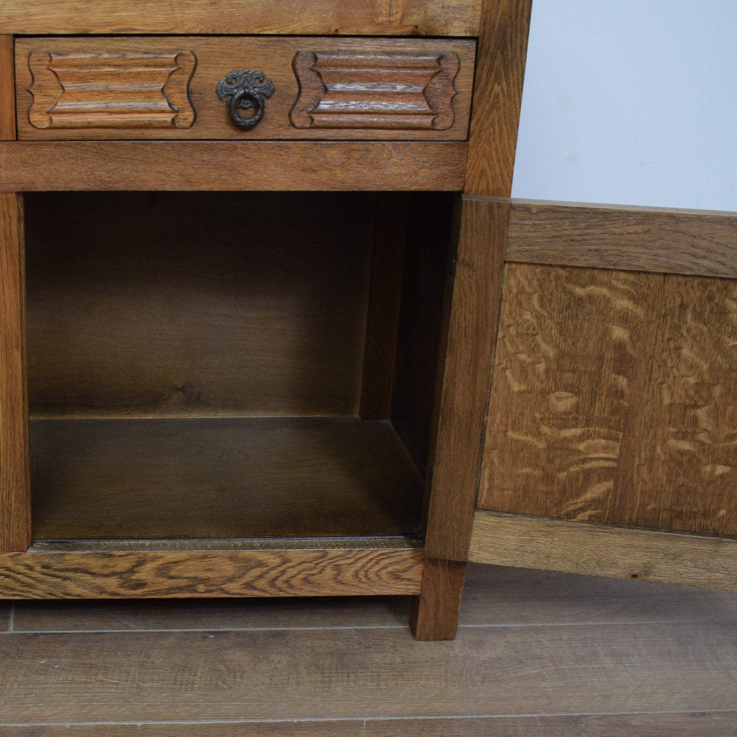Old Charm Dresser