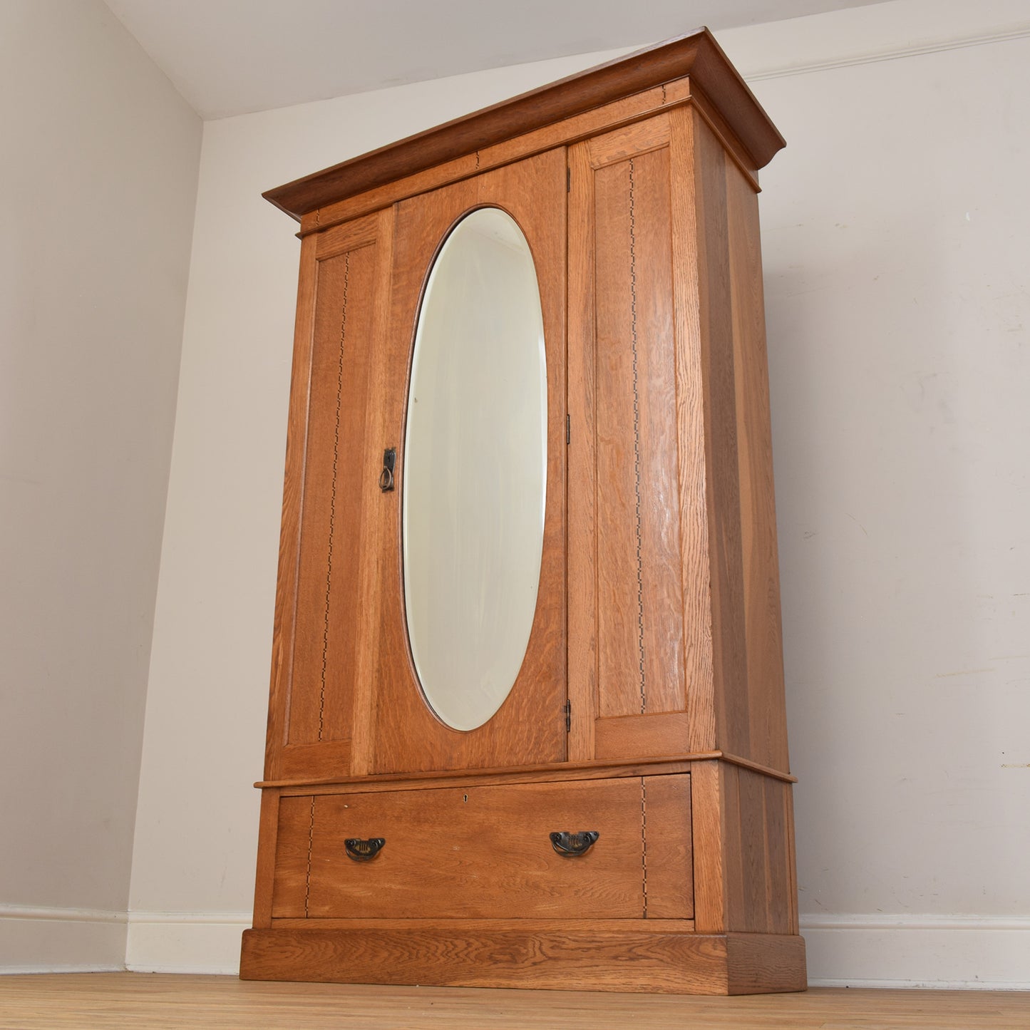 Oak Mirrored Hallrobe