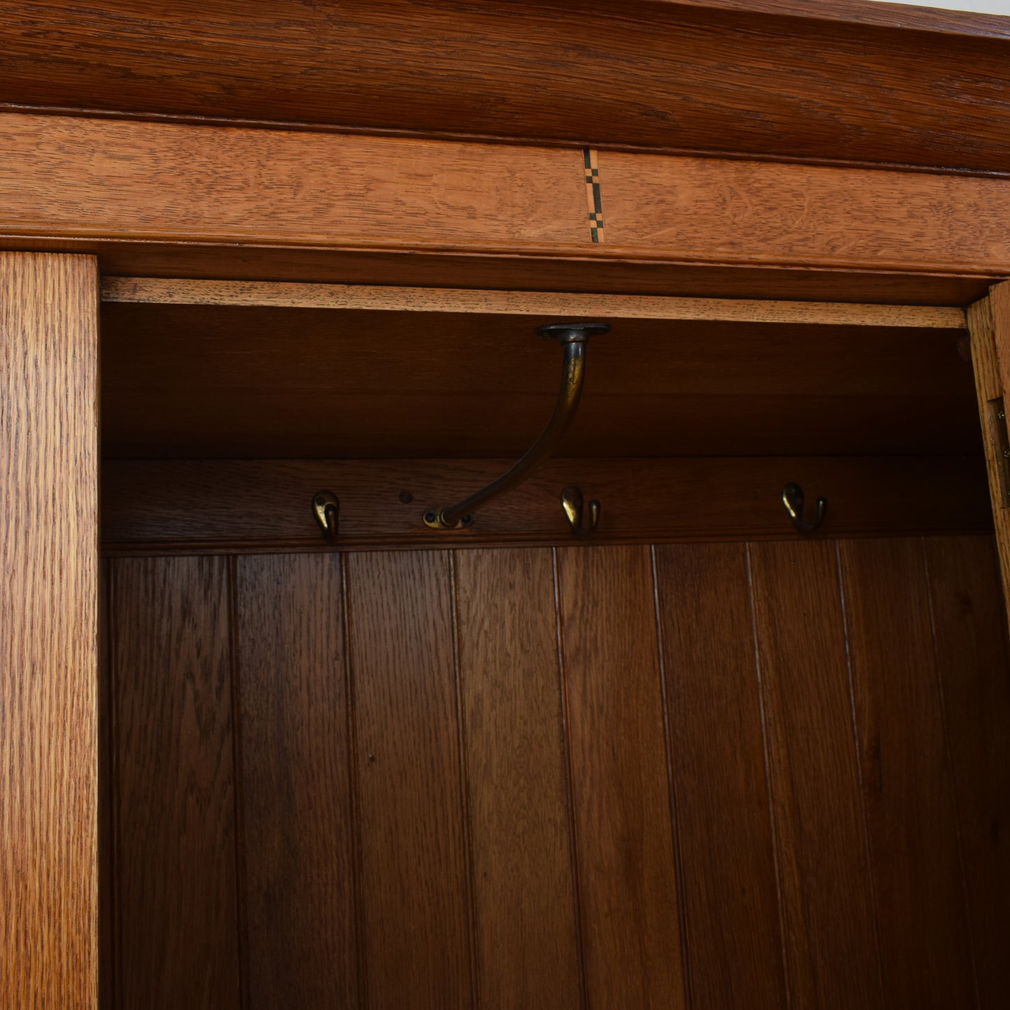 Oak Mirrored Hallrobe
