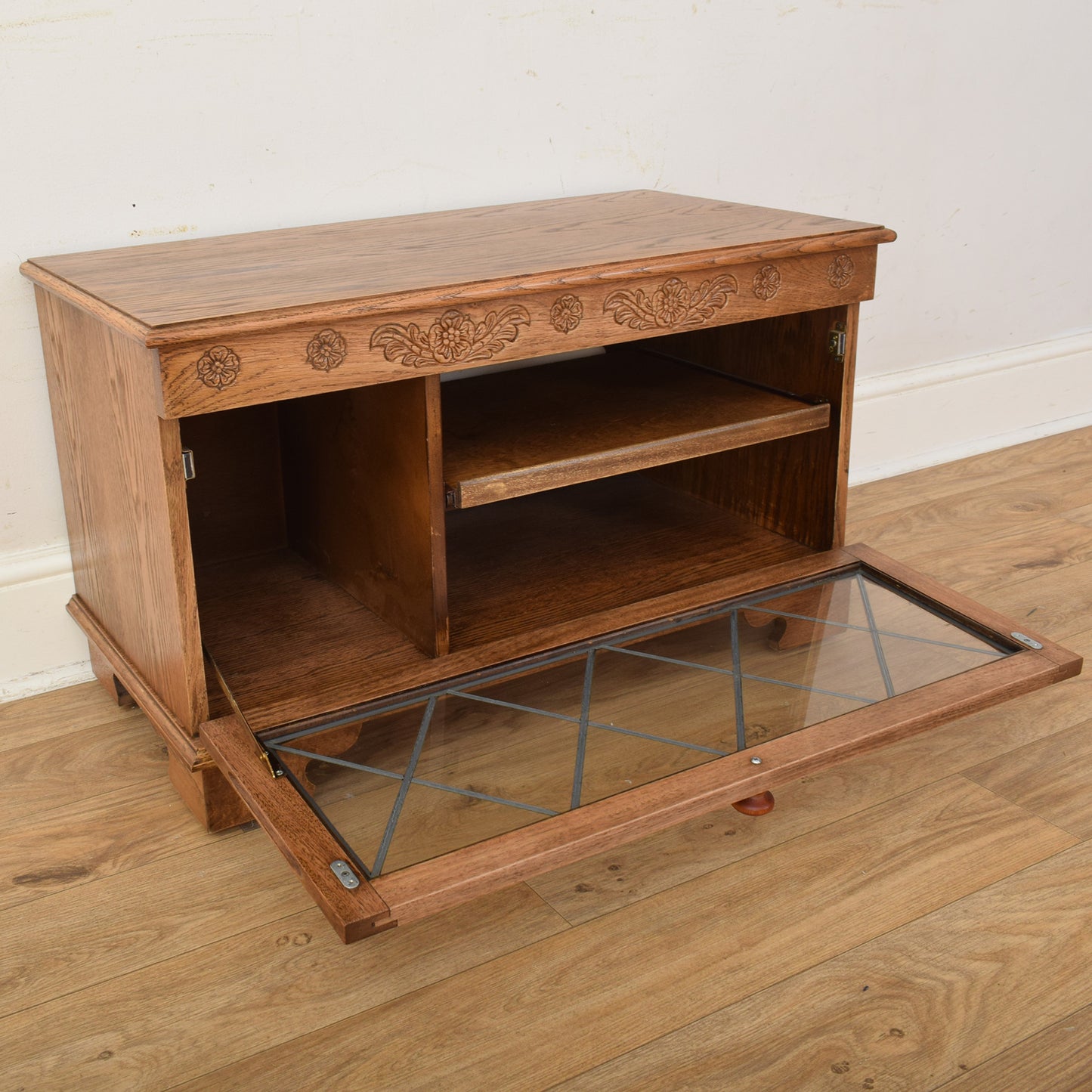 Oak TV Cabinet