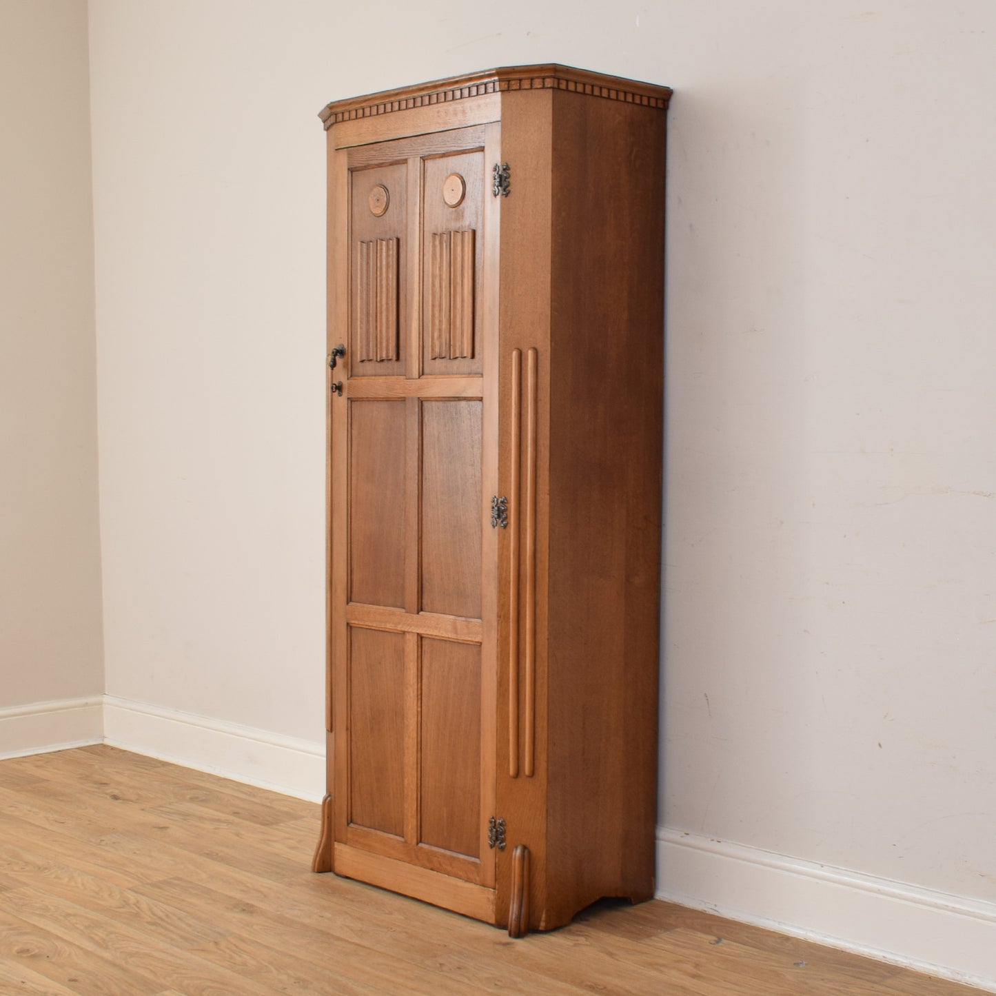 Oak Hallrobe
