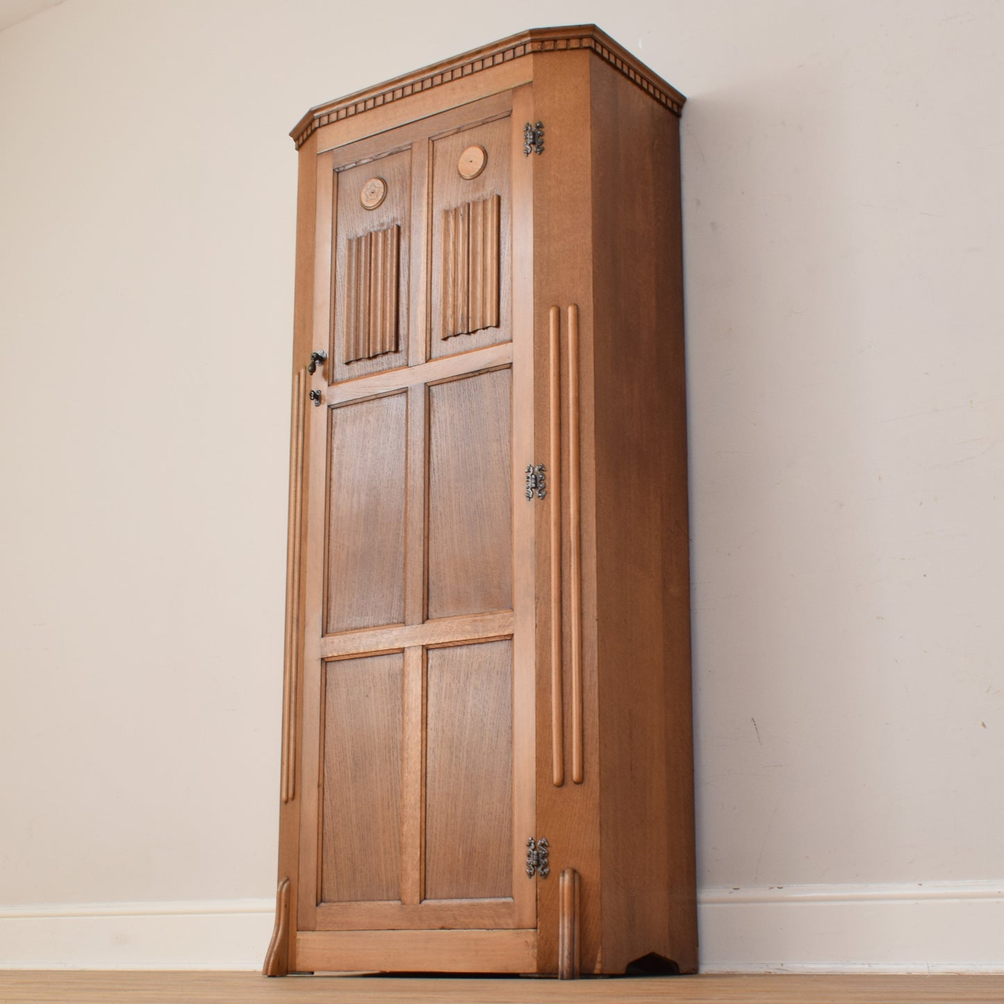Oak Hallrobe