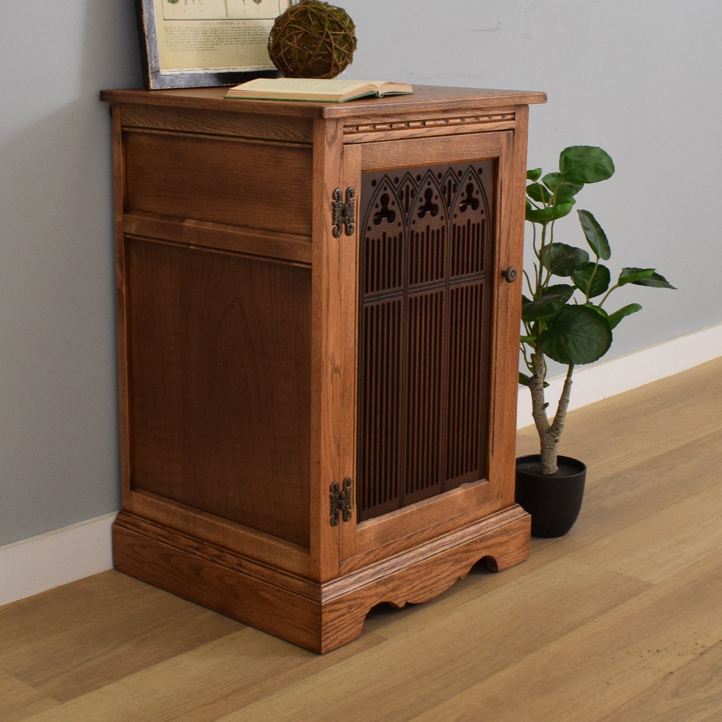 Old Charm Oak Cabinet