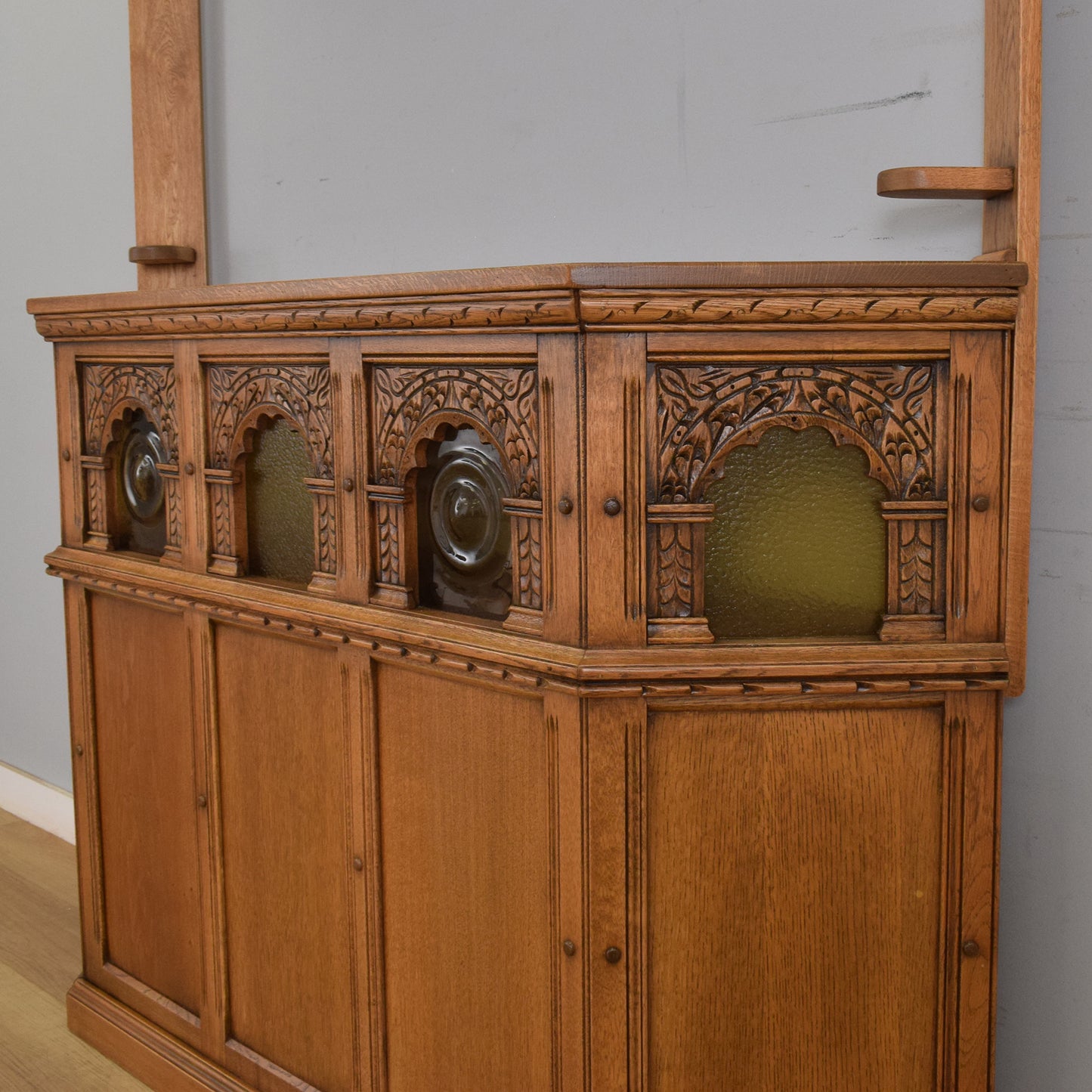 'Old Charm' Oak Bar
