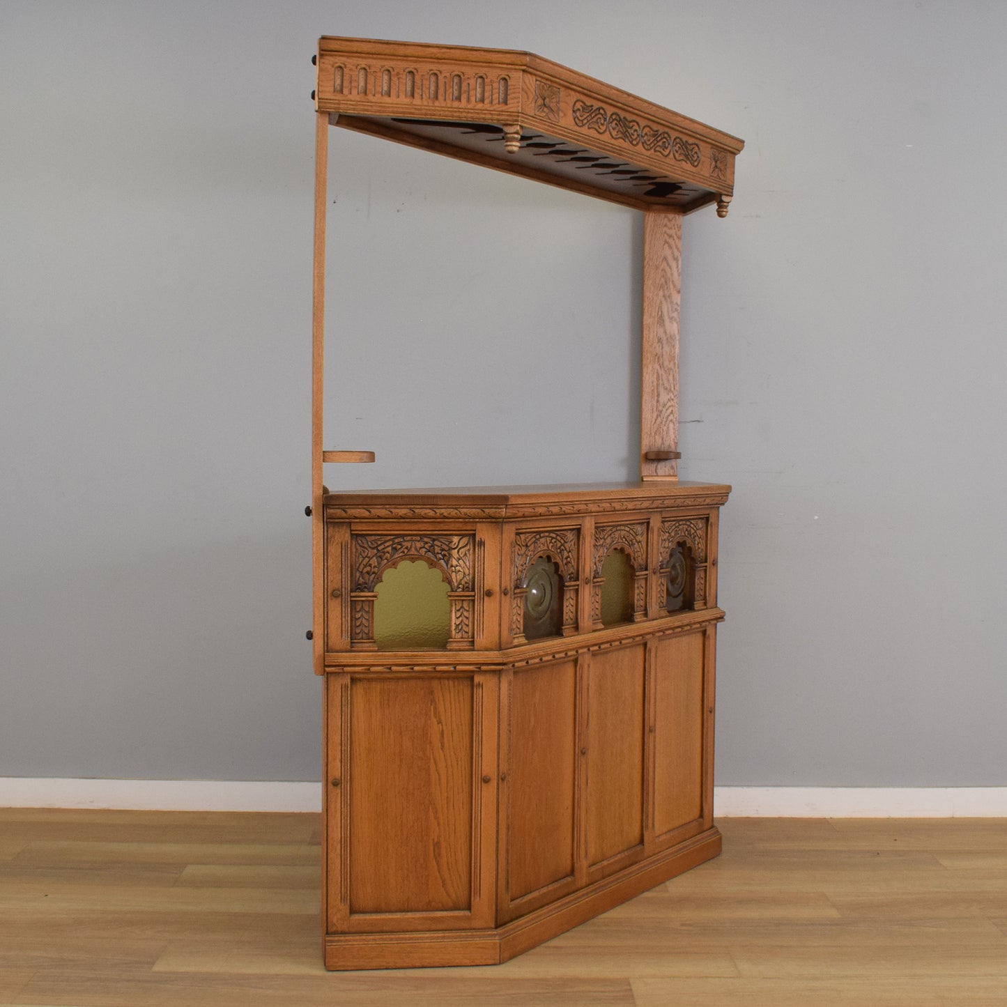'Old Charm' Oak Bar