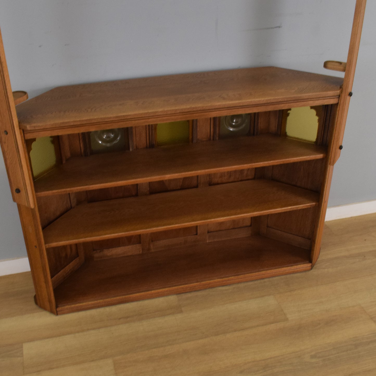 'Old Charm' Oak Bar