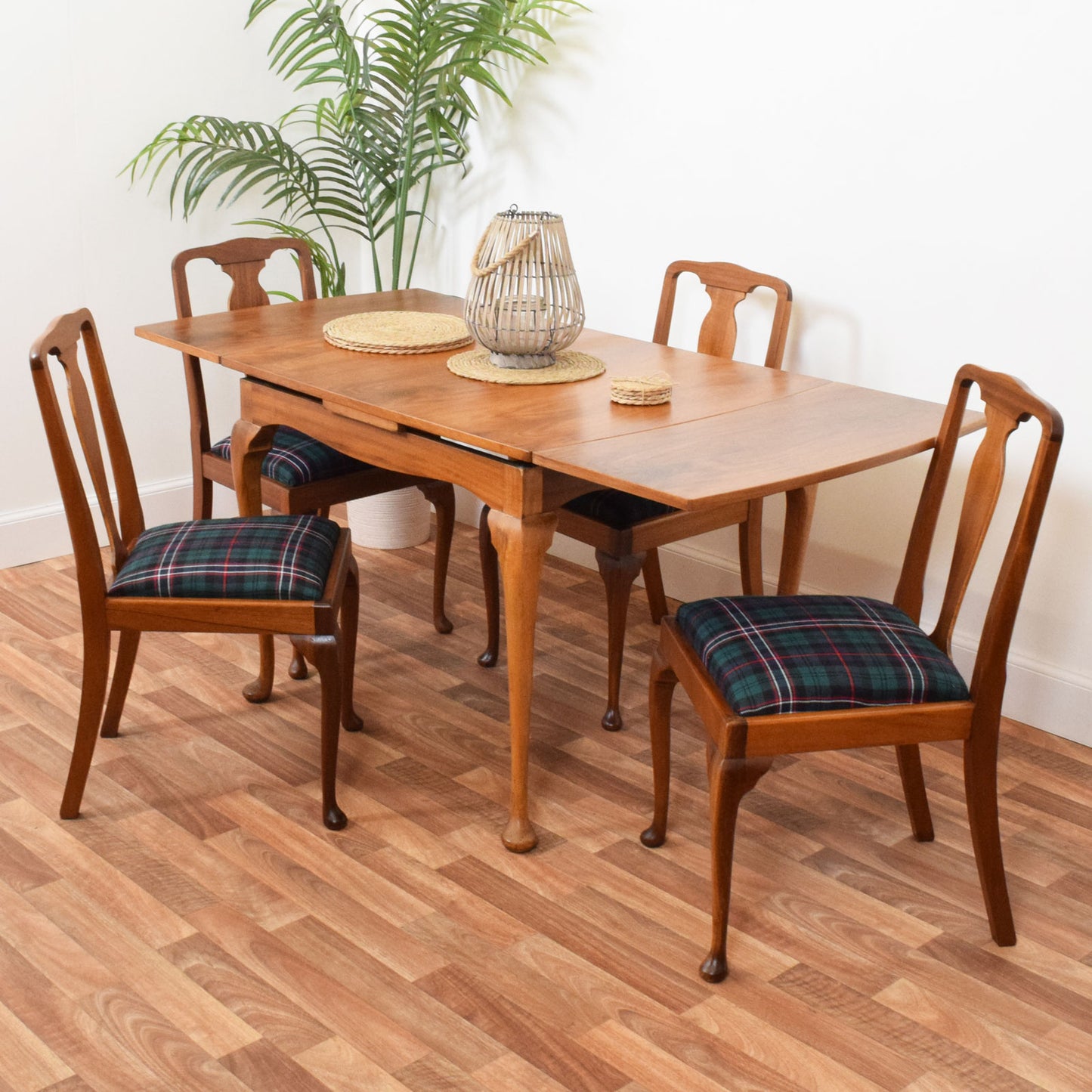 Queen Ann Draw-Leaf Table and Four Chairs