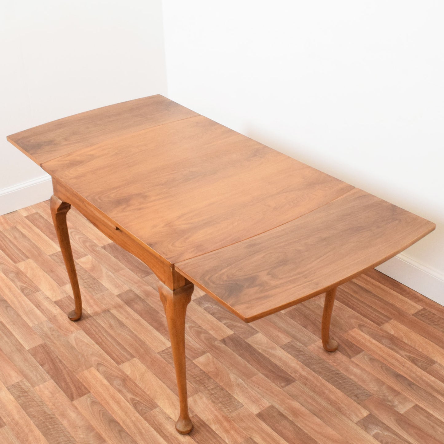Queen Ann Draw-Leaf Table and Four Chairs