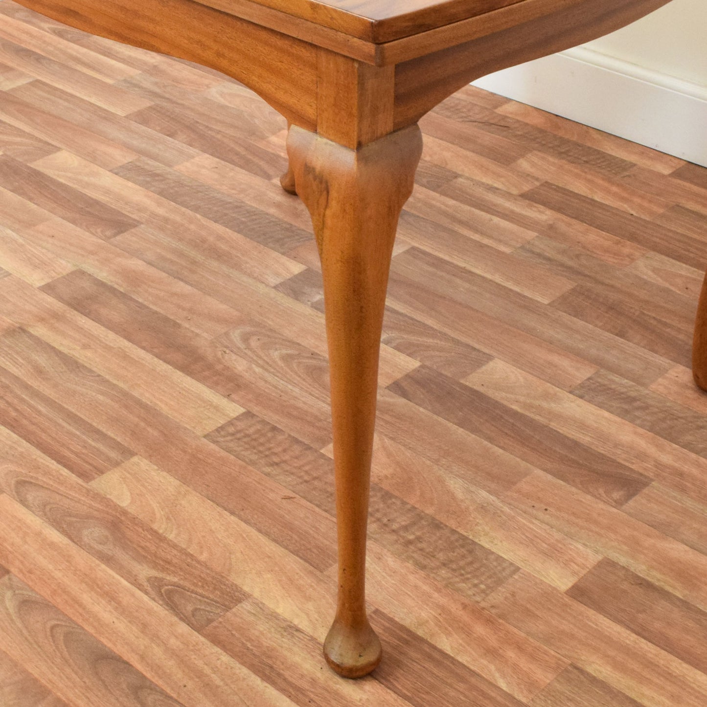 Queen Ann Draw-Leaf Table and Four Chairs