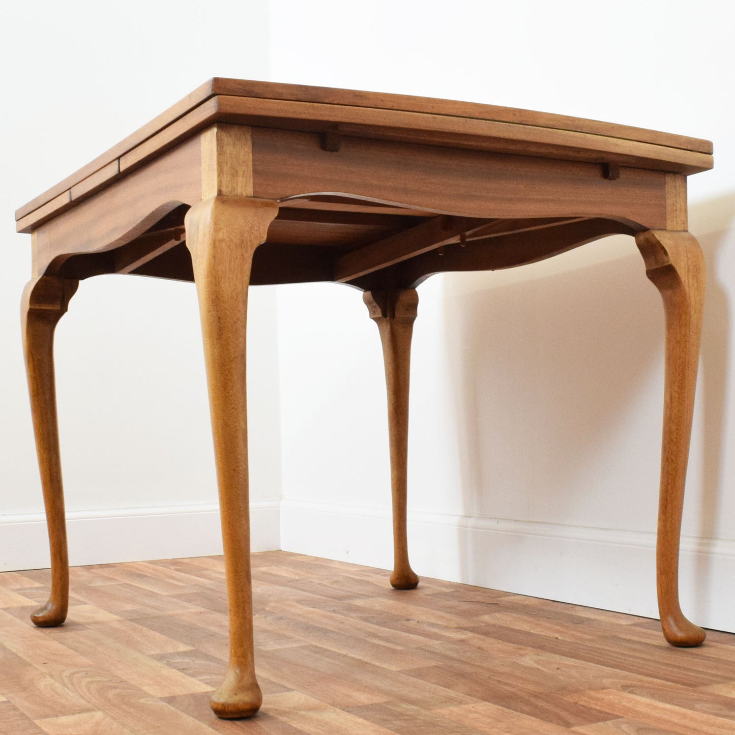 Queen Ann Draw-Leaf Table and Four Chairs