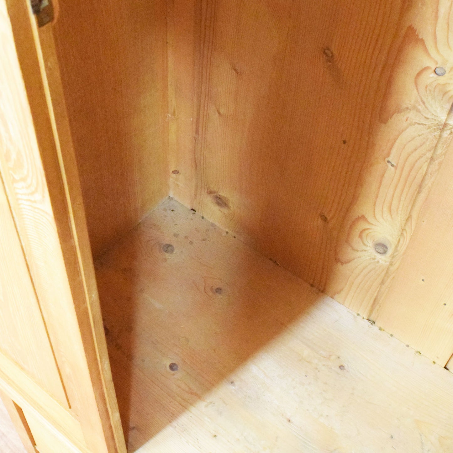 Restored Pine Hallrobe