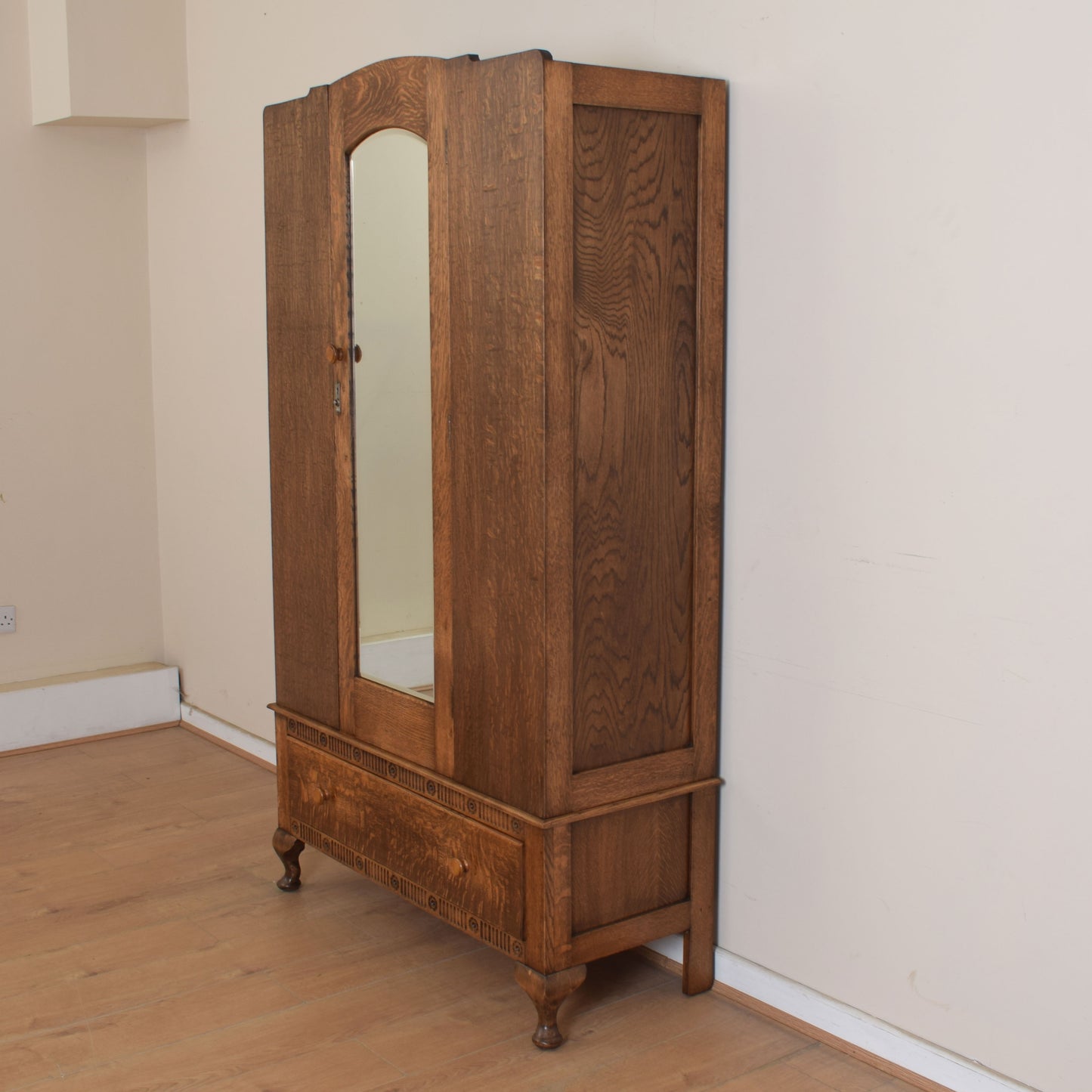 Oak Hallrobe