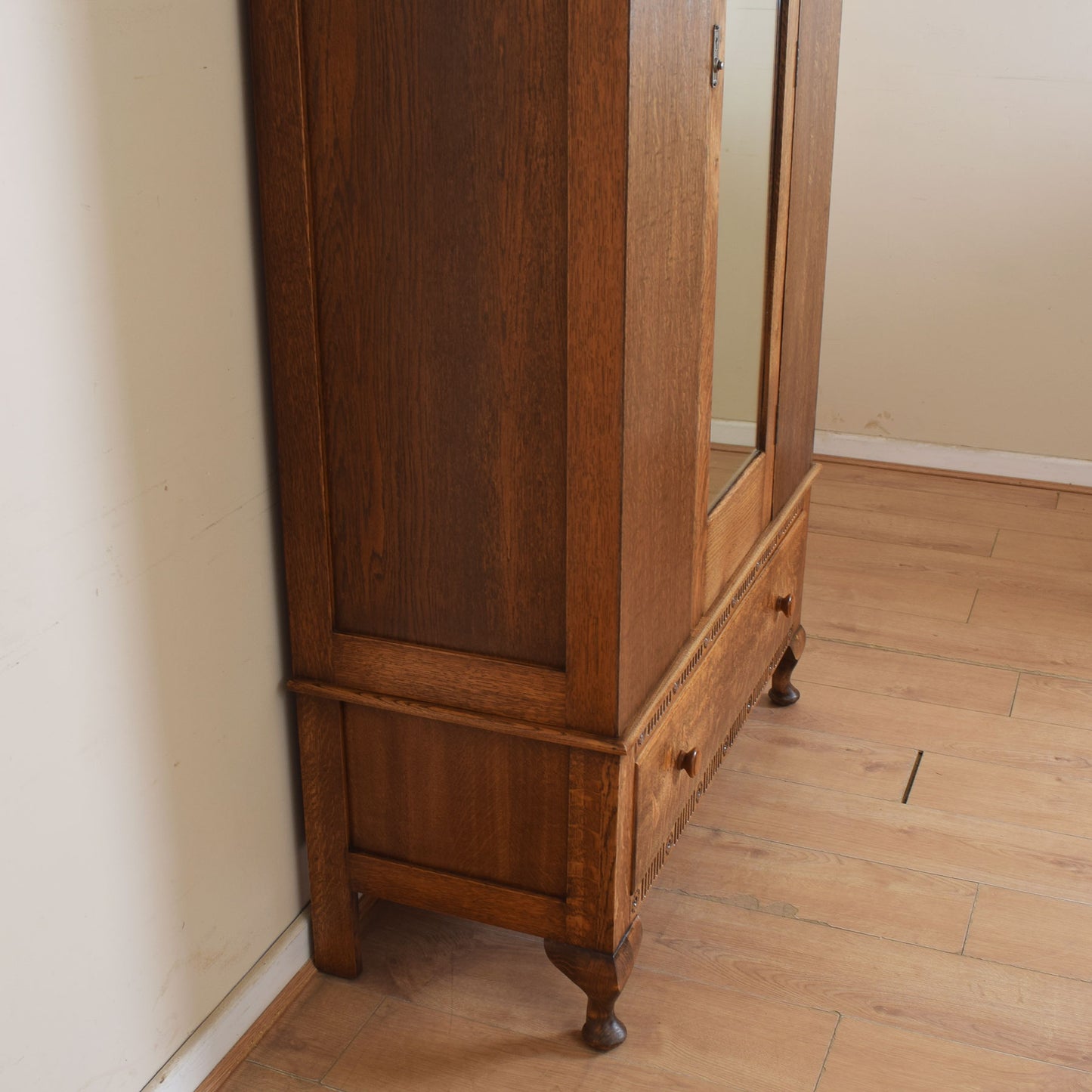 Oak Hallrobe