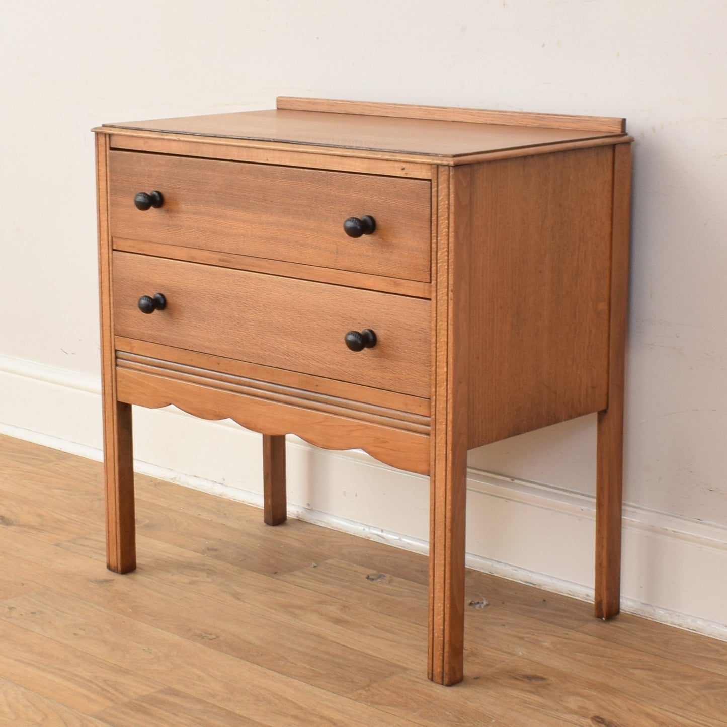 Oak Veneer Chest Of Drawers