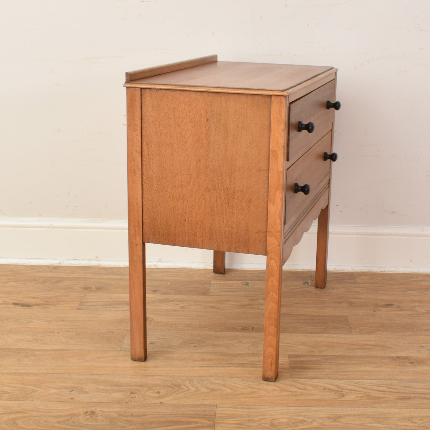 Oak Veneer Chest Of Drawers