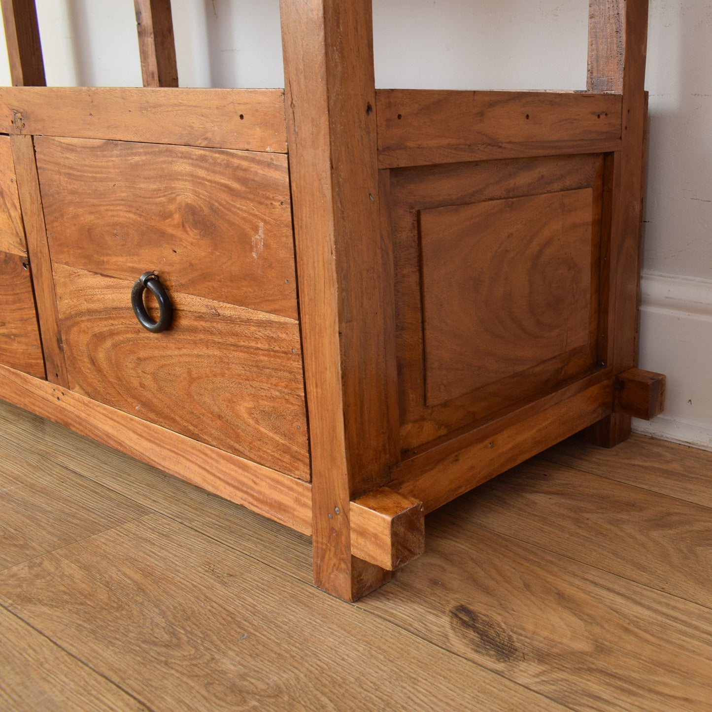 Sheesham Display Unit