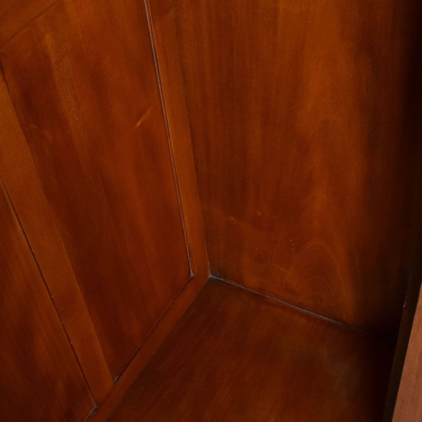 Mirrored Mahogany Hallrobe